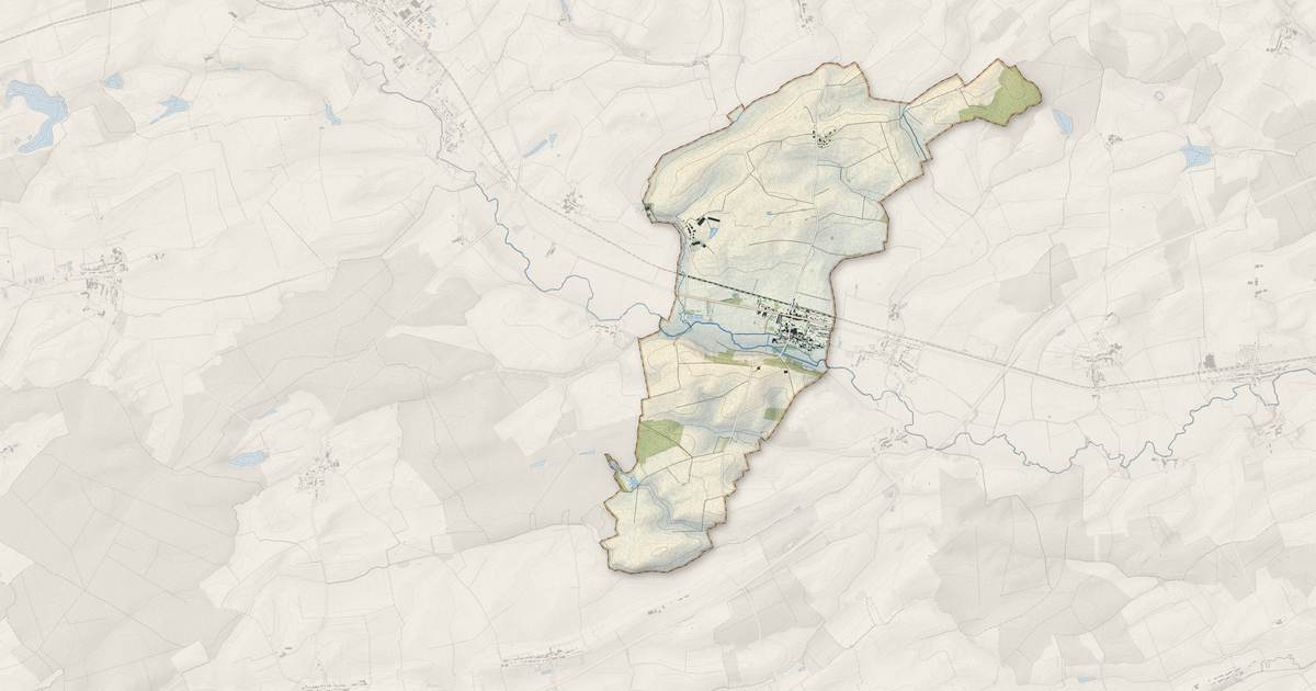 Portrait cartographique de Buzy-Darmont : relief, eau, forêts, bâti et voies, calculés à partir des données de l'IGN