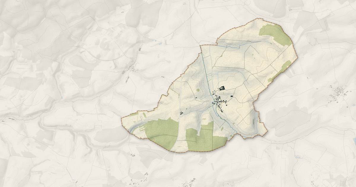 Portrait cartographique de Cierges-sous-Montfaucon : relief, eau, forêts, bâti et voies, calculés à partir des données de l'IGN