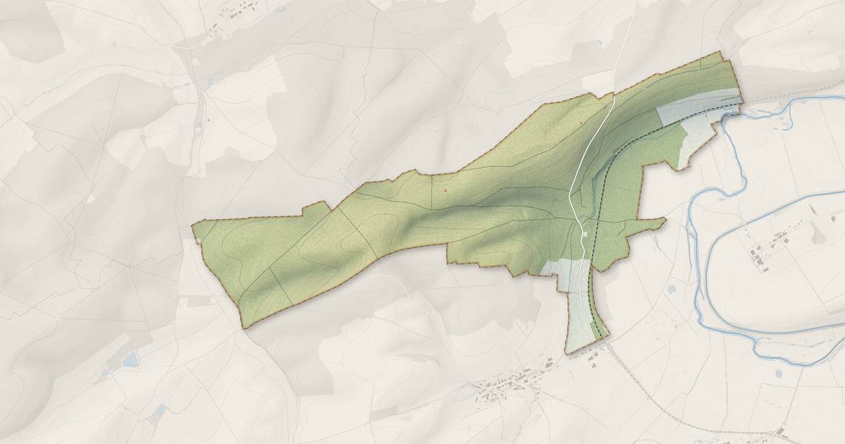 Portrait cartographique de Cumières-le-Mort-Homme : relief, eau, forêts, bâti et voies, calculés à partir des données de l'IGN