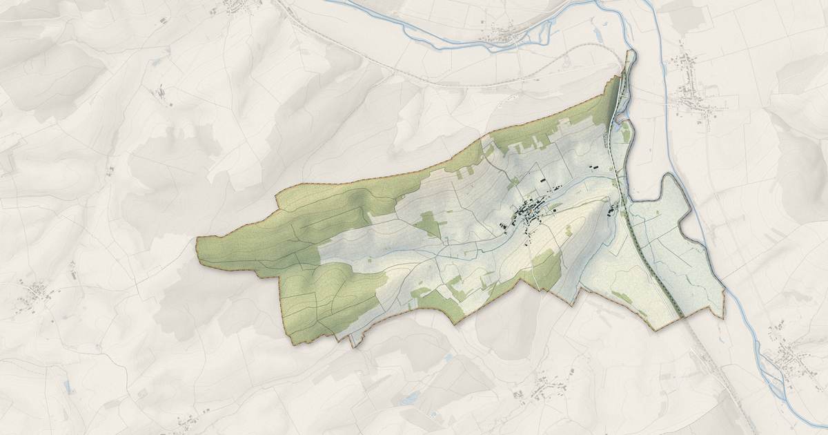 Portrait cartographique de Dannevoux : relief, eau, forêts, bâti et voies, calculés à partir des données de l'IGN