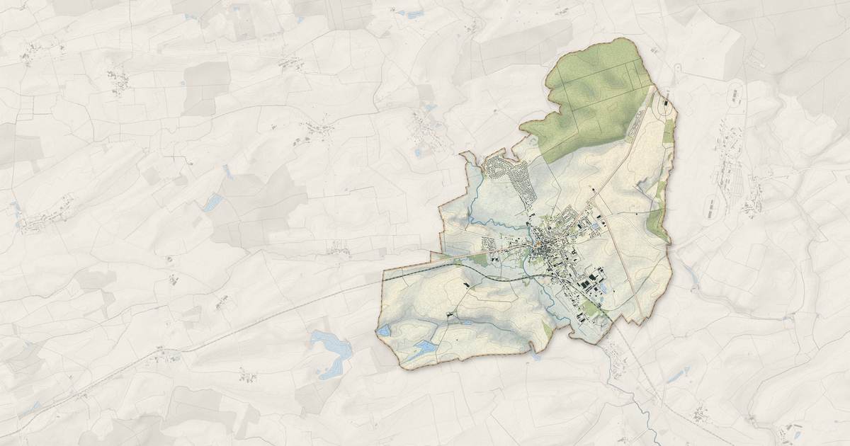 Portrait cartographique de Étain : relief, eau, forêts, bâti et voies, calculés à partir des données de l'IGN