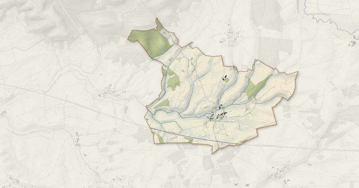 Portrait cartographique de Foucaucourt-sur-Thabas : relief, eau, forêts, bâti et voies, calculés à partir des données de l'IGN