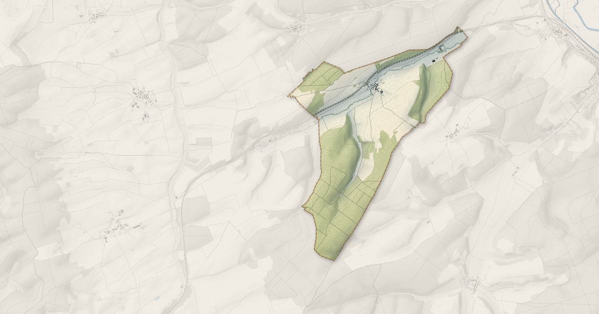 Portrait cartographique de Grimaucourt-près-Sampigny : relief, eau, forêts, bâti et voies, calculés à partir des données de l'IGN