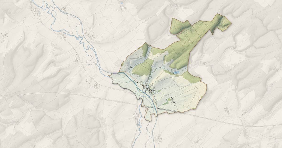 Portrait cartographique de Lacroix-sur-Meuse : relief, eau, forêts, bâti et voies, calculés à partir des données de l'IGN
