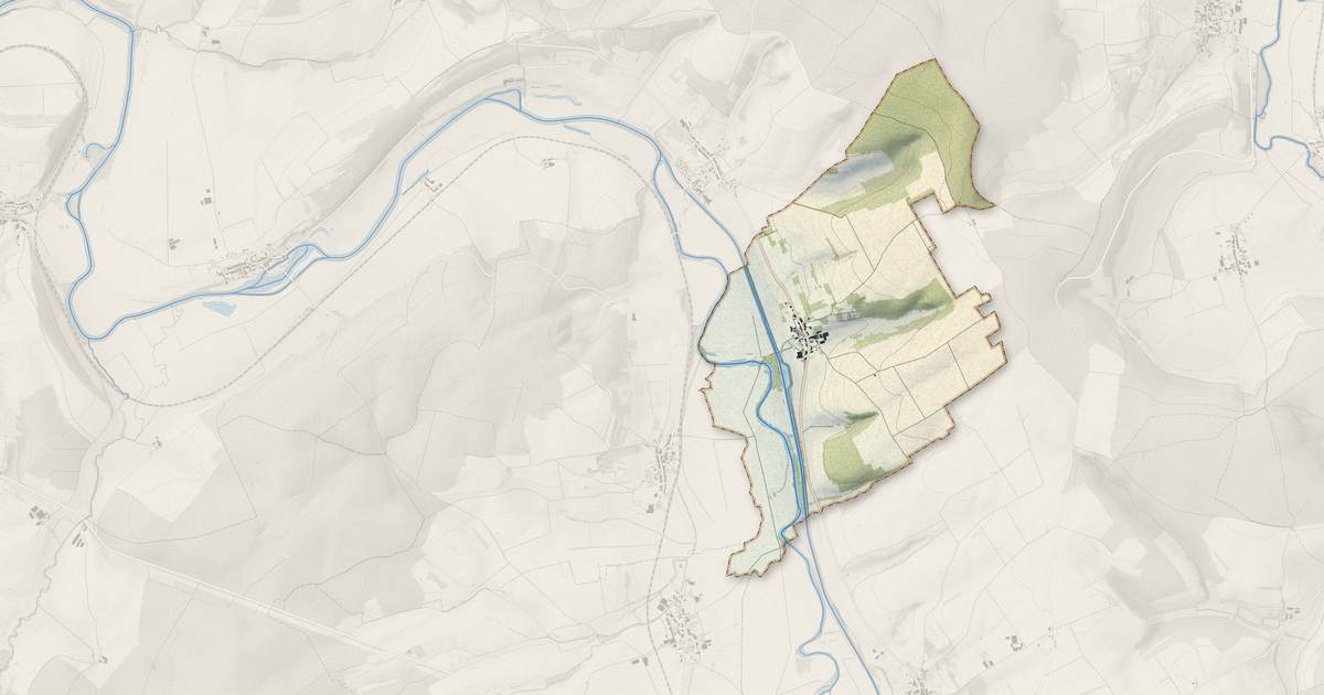 Portrait cartographique de Martincourt-sur-Meuse : relief, eau, forêts, bâti et voies, calculés à partir des données de l'IGN