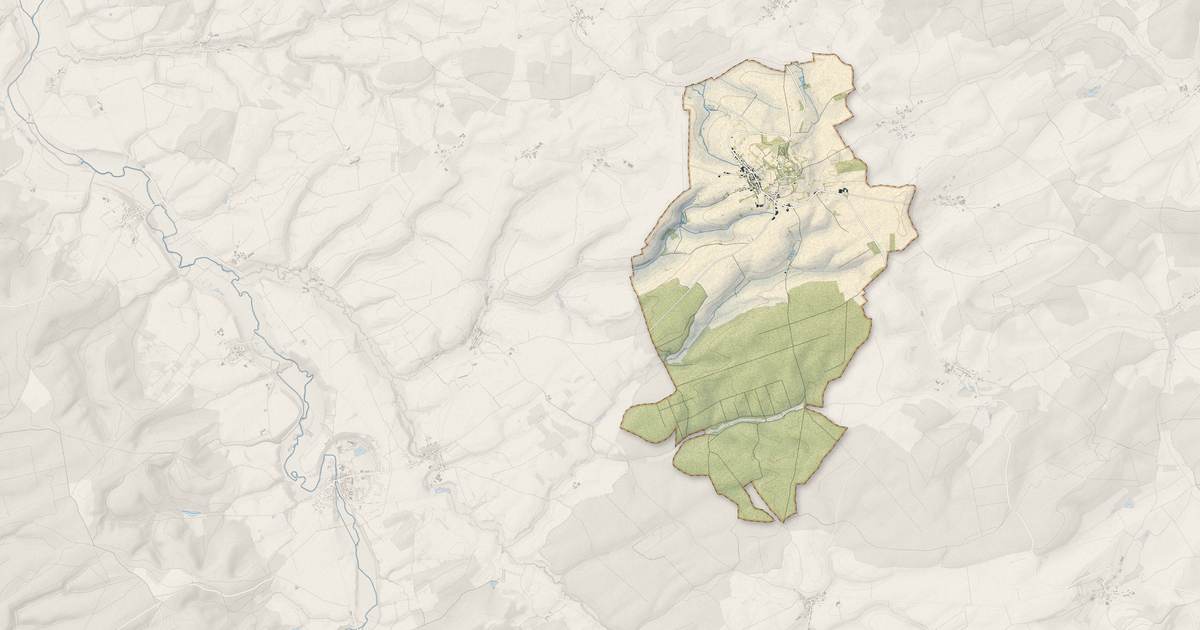 Portrait cartographique de Montfaucon-d'Argonne : relief, eau, forêts, bâti et voies, calculés à partir des données de l'IGN