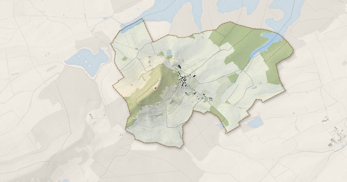 Portrait cartographique de Montsec : relief, eau, forêts, bâti et voies, calculés à partir des données de l'IGN