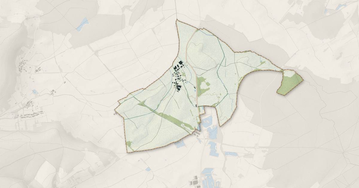 Portrait cartographique de Peuvillers : relief, eau, forêts, bâti et voies, calculés à partir des données de l'IGN