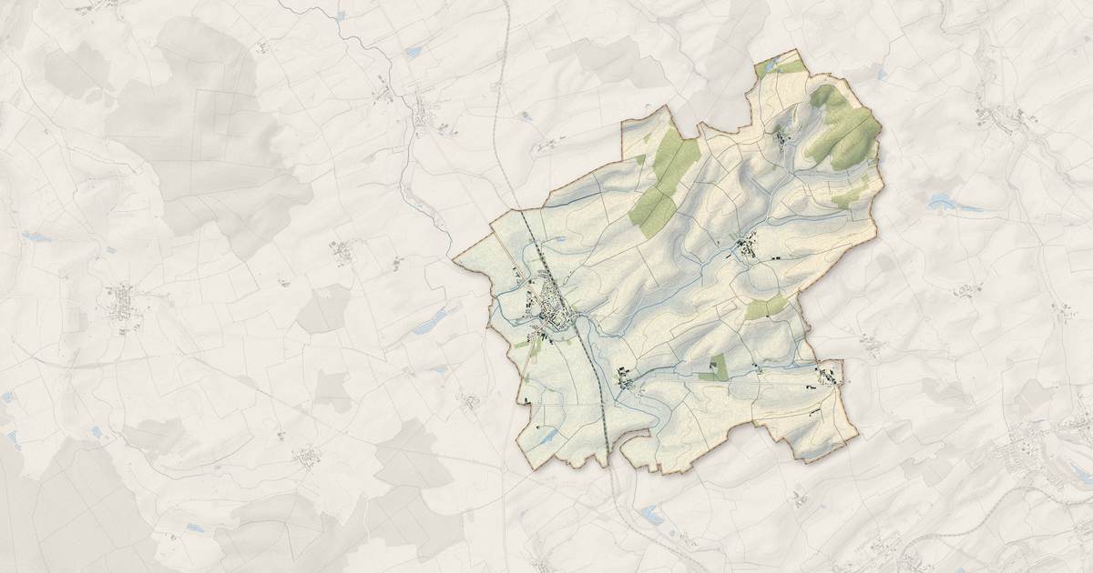 Portrait cartographique de Spincourt : relief, eau, forêts, bâti et voies, calculés à partir des données de l'IGN