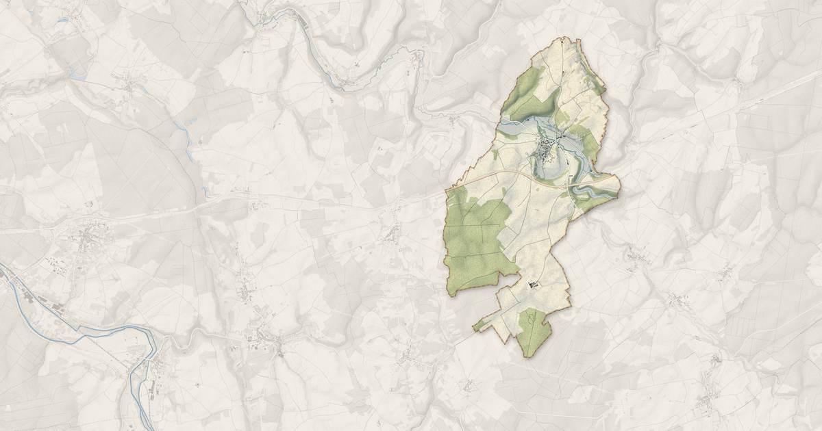 Portrait cartographique de Stainville : relief, eau, forêts, bâti et voies, calculés à partir des données de l'IGN