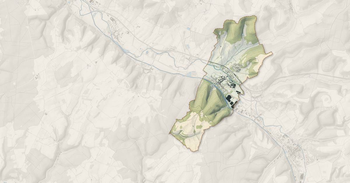 Portrait cartographique de Tronville-en-Barrois : relief, eau, forêts, bâti et voies, calculés à partir des données de l'IGN