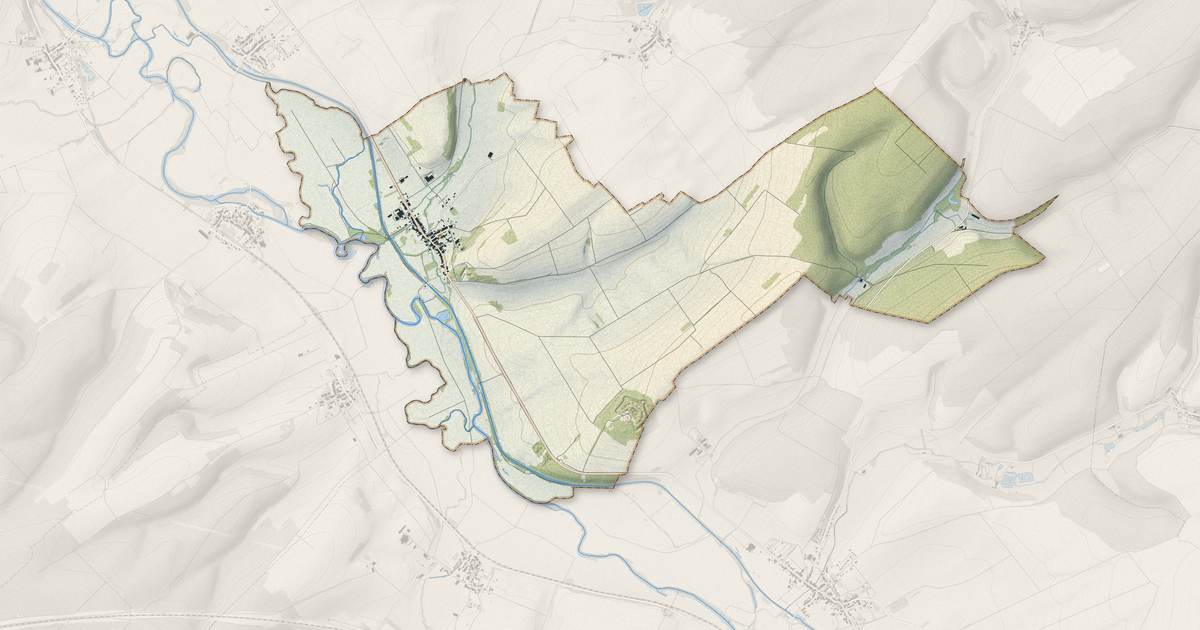 Portrait cartographique de Troyon : relief, eau, forêts, bâti et voies, calculés à partir des données de l'IGN