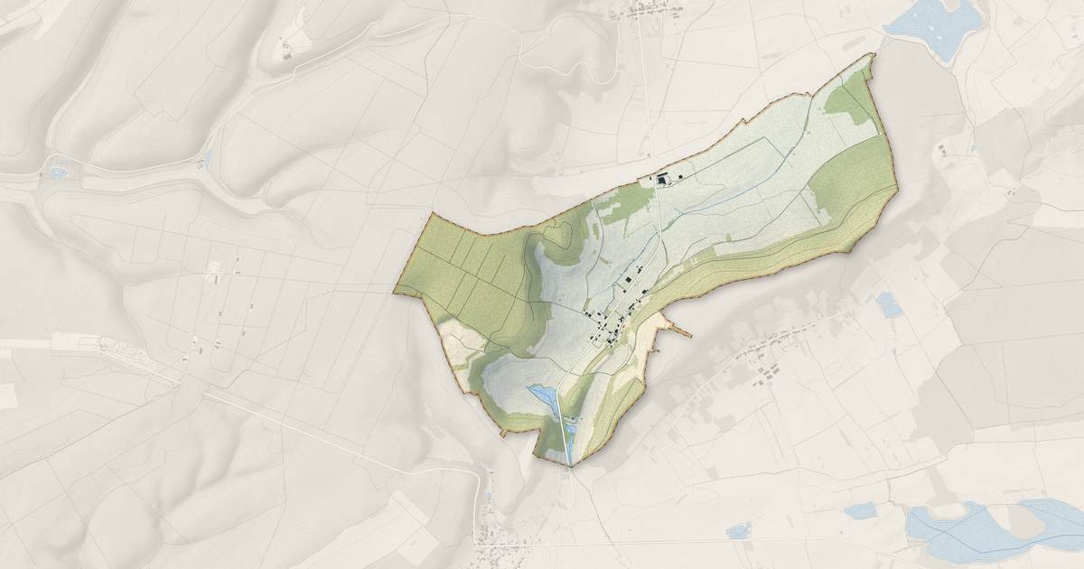 Portrait cartographique de Varnéville : relief, eau, forêts, bâti et voies, calculés à partir des données de l'IGN