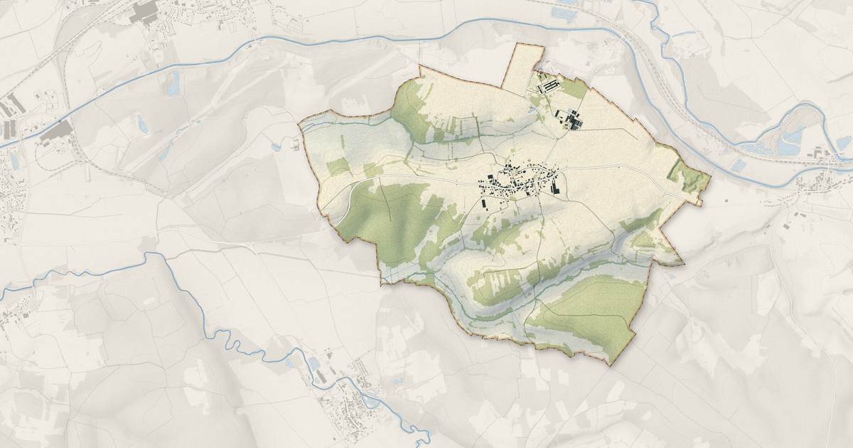 Portrait cartographique de Vassincourt : relief, eau, forêts, bâti et voies, calculés à partir des données de l'IGN
