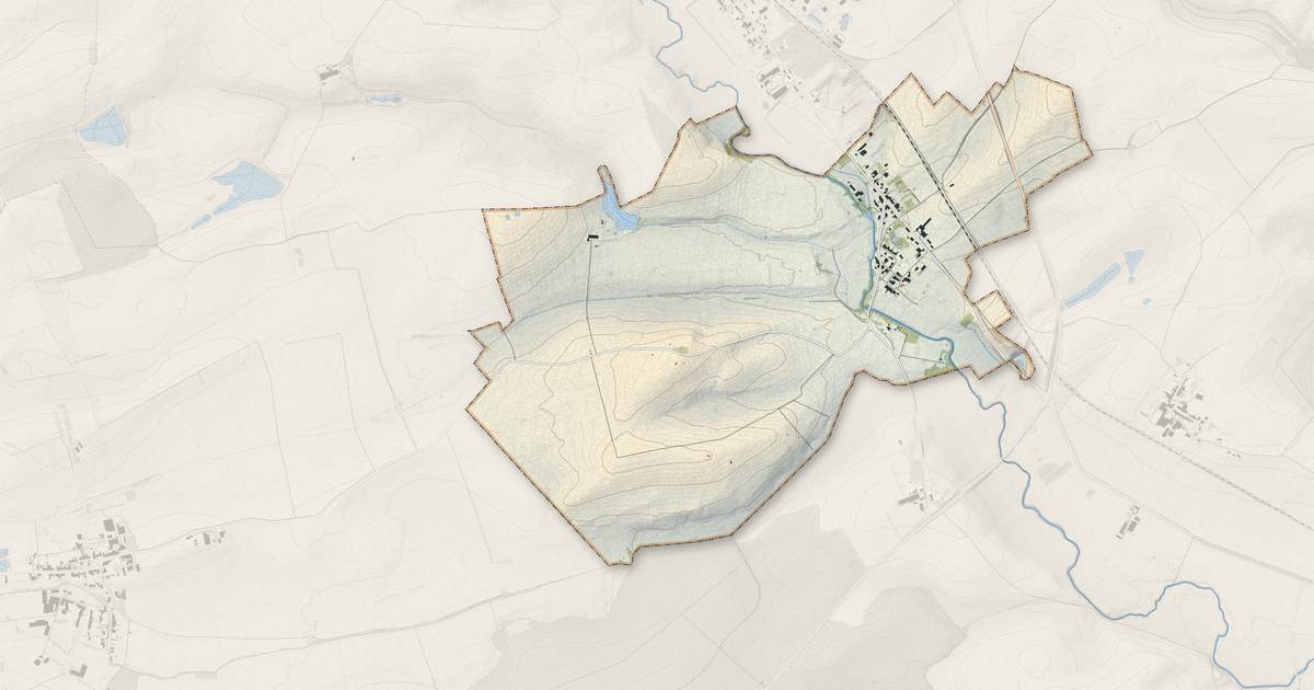 Portrait cartographique de Warcq : relief, eau, forêts, bâti et voies, calculés à partir des données de l'IGN