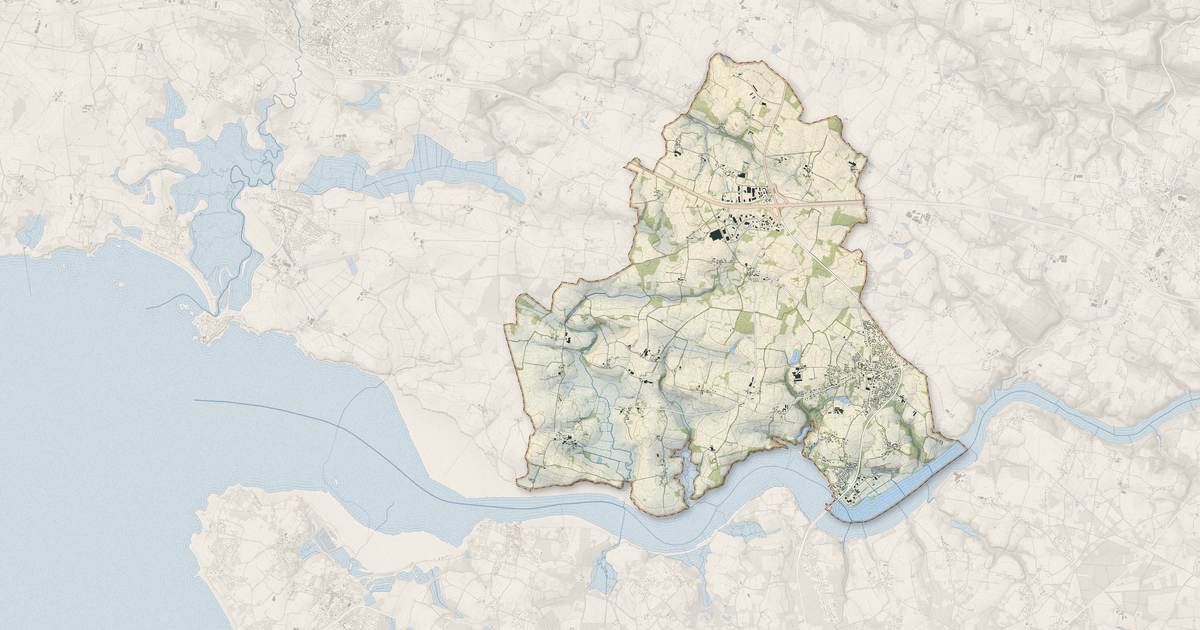 Portrait cartographique de Arzal : relief, eau, forêts, bâti et voies, calculés à partir des données de l'IGN
