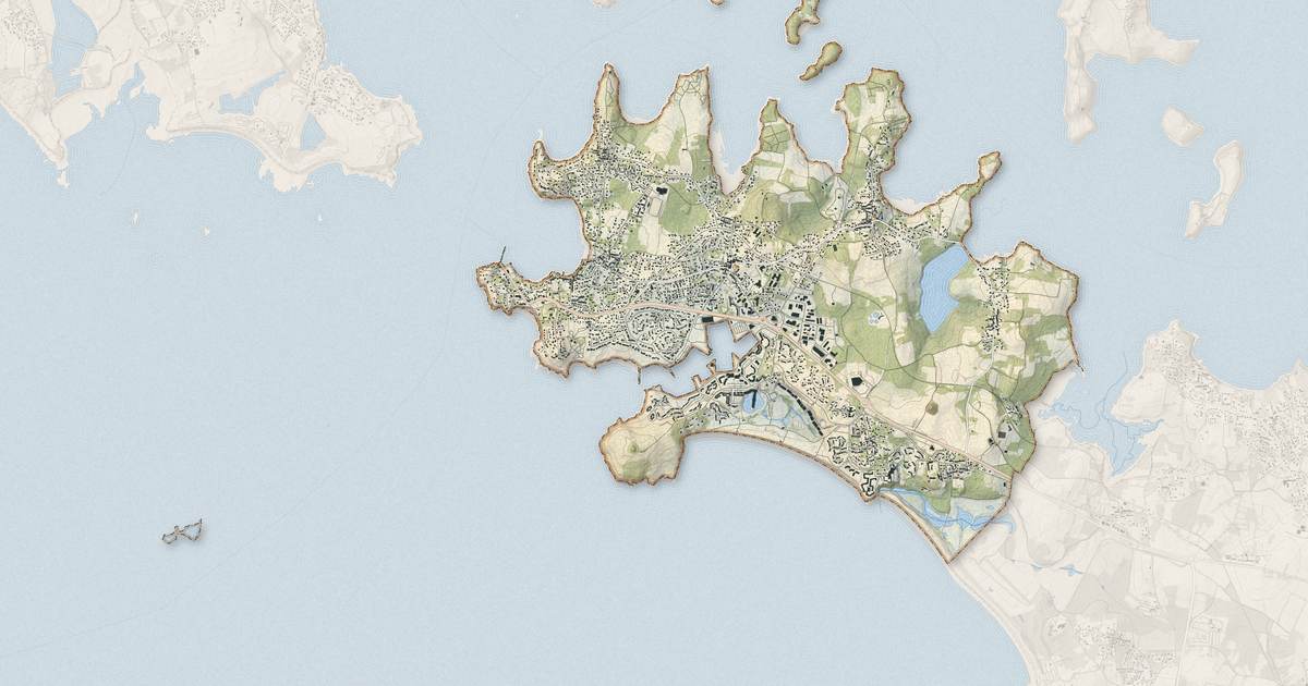 Portrait cartographique de Arzon : relief, eau, forêts, bâti et voies, calculés à partir des données de l'IGN