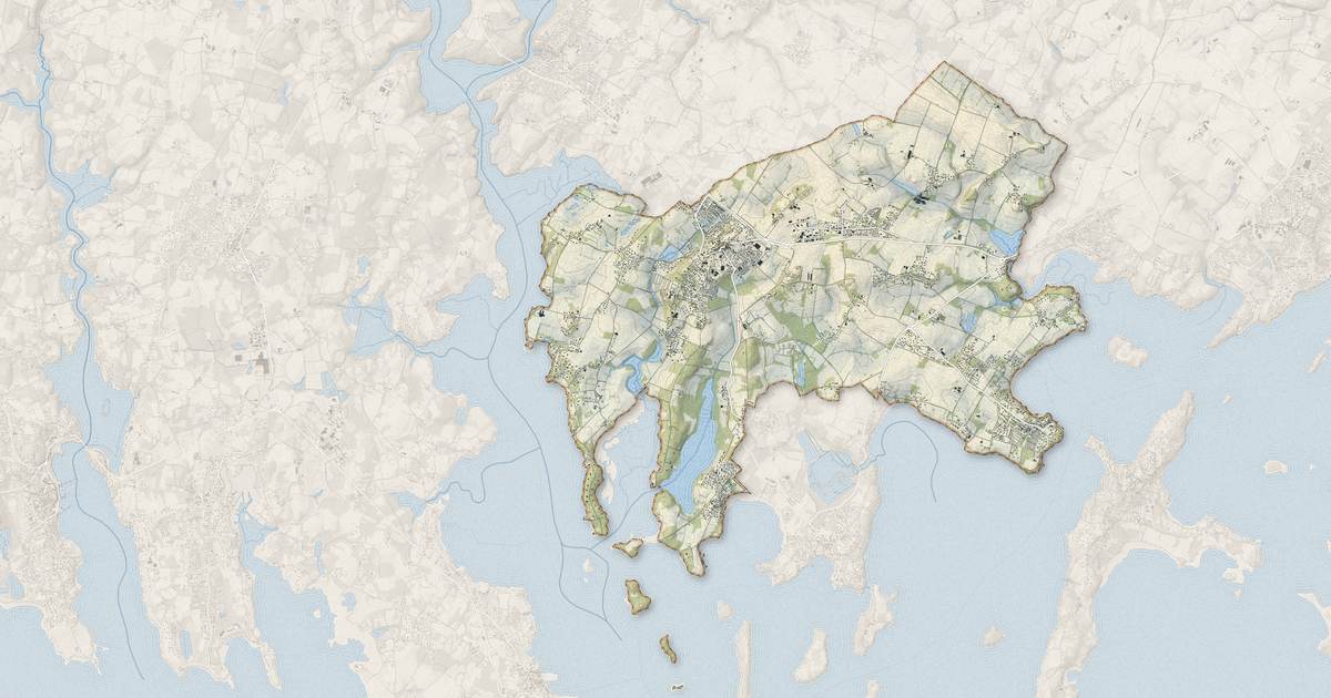 Portrait cartographique de Baden : relief, eau, forêts, bâti et voies, calculés à partir des données de l'IGN