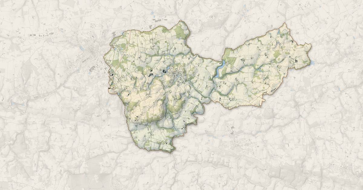 Portrait cartographique de Bignan : relief, eau, forêts, bâti et voies, calculés à partir des données de l'IGN