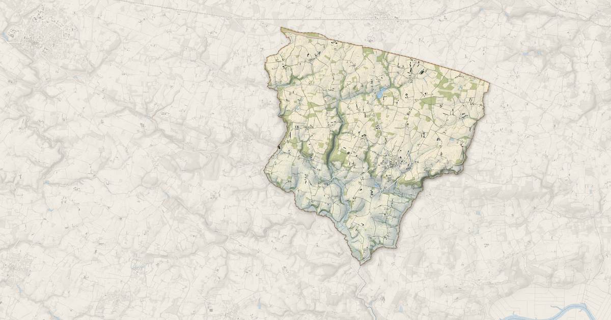 Portrait cartographique de Caden : relief, eau, forêts, bâti et voies, calculés à partir des données de l'IGN