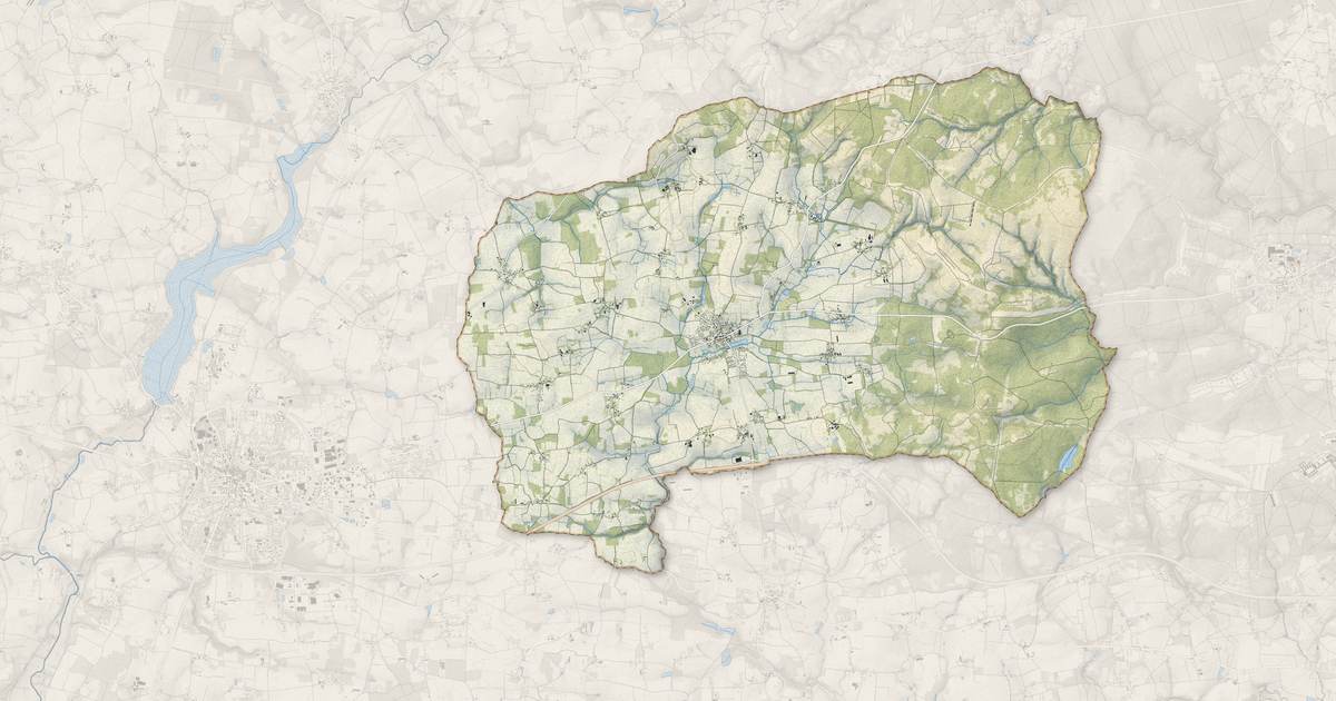 Portrait cartographique de Campénéac : relief, eau, forêts, bâti et voies, calculés à partir des données de l'IGN