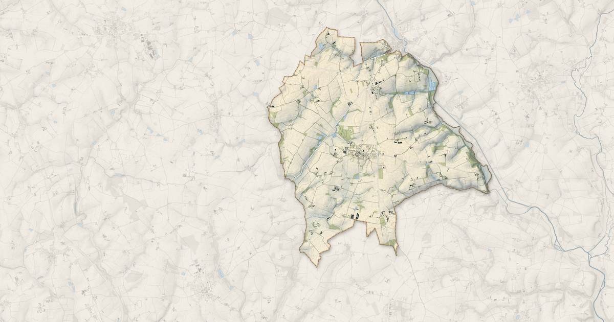 Portrait cartographique de Crédin : relief, eau, forêts, bâti et voies, calculés à partir des données de l'IGN