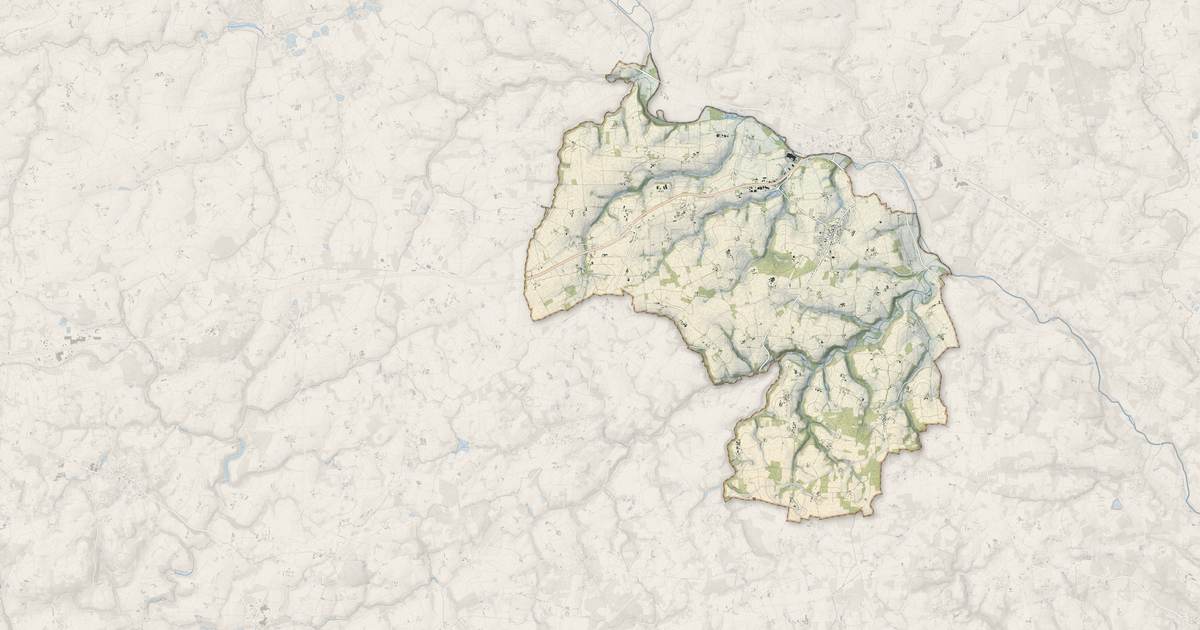 Portrait cartographique de Guégon : relief, eau, forêts, bâti et voies, calculés à partir des données de l'IGN