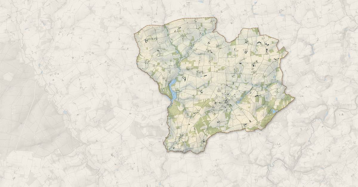 Portrait cartographique de Guilliers : relief, eau, forêts, bâti et voies, calculés à partir des données de l'IGN