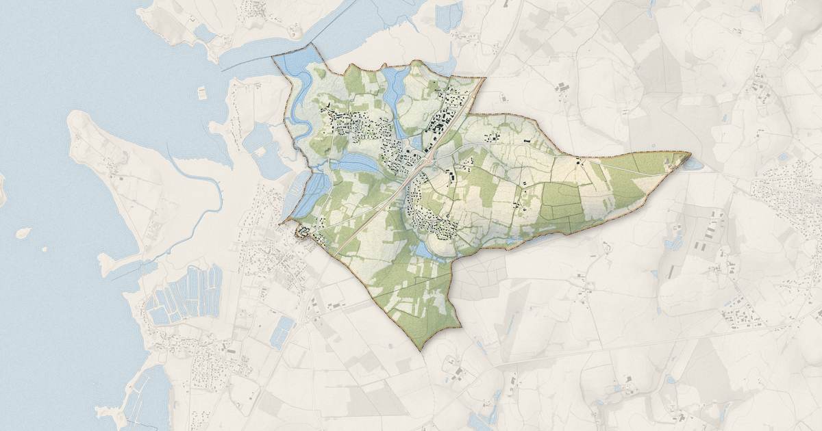 Portrait cartographique de Le Hézo : relief, eau, forêts, bâti et voies, calculés à partir des données de l'IGN