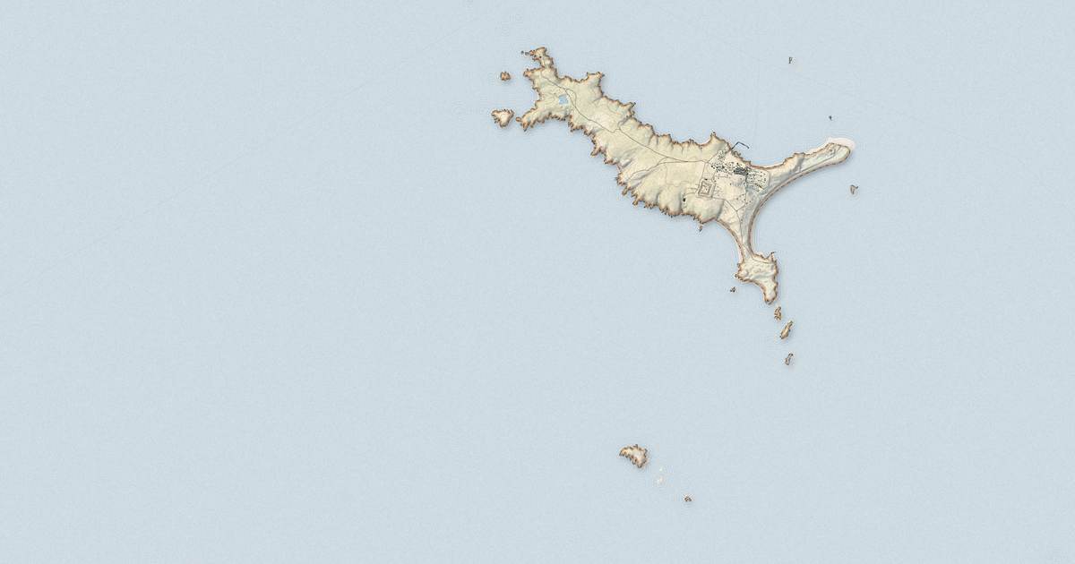 Portrait cartographique de Île-d'Houat : relief, eau, forêts, bâti et voies, calculés à partir des données de l'IGN