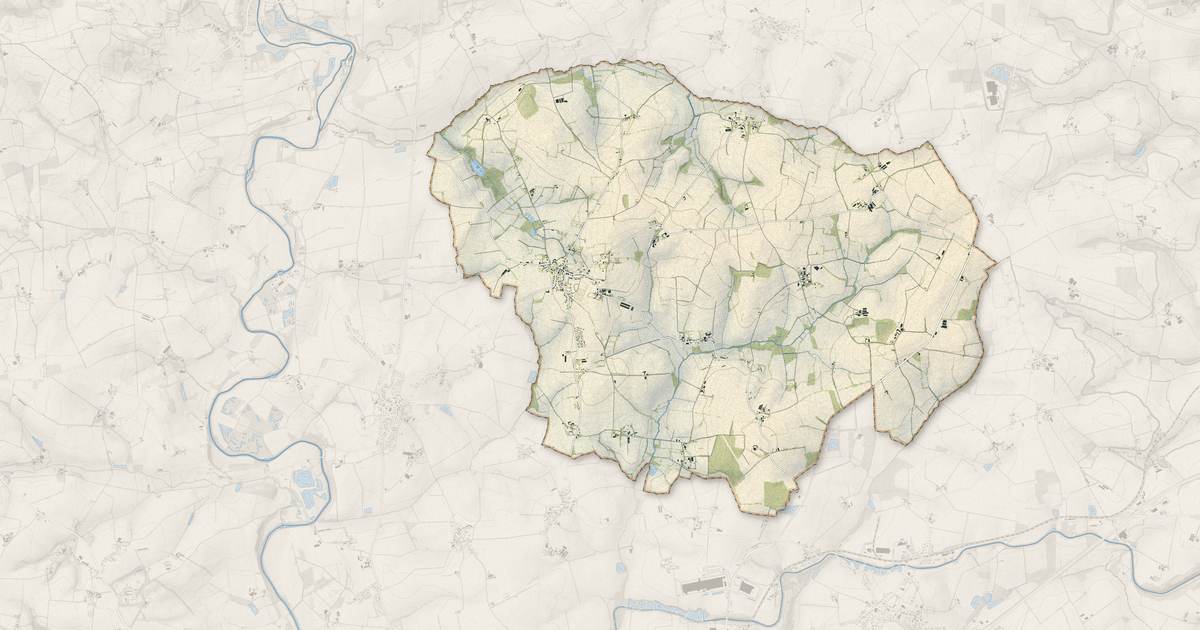 Portrait cartographique de Kergrist : relief, eau, forêts, bâti et voies, calculés à partir des données de l'IGN
