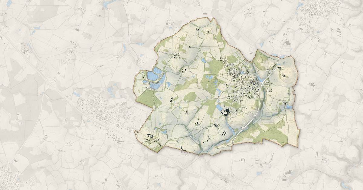 Portrait cartographique de Lauzach : relief, eau, forêts, bâti et voies, calculés à partir des données de l'IGN