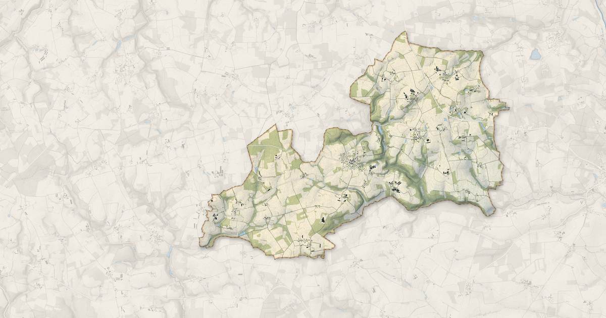 Portrait cartographique de Lizio : relief, eau, forêts, bâti et voies, calculés à partir des données de l'IGN