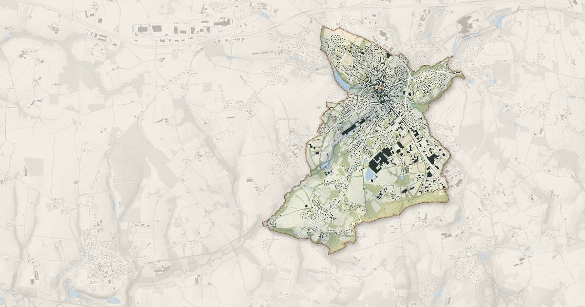 Portrait cartographique de Locminé : relief, eau, forêts, bâti et voies, calculés à partir des données de l'IGN