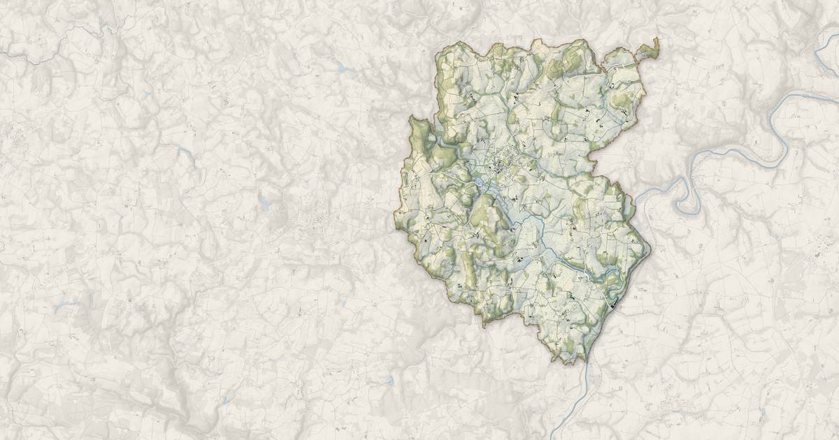 Portrait cartographique de Melrand : relief, eau, forêts, bâti et voies, calculés à partir des données de l'IGN