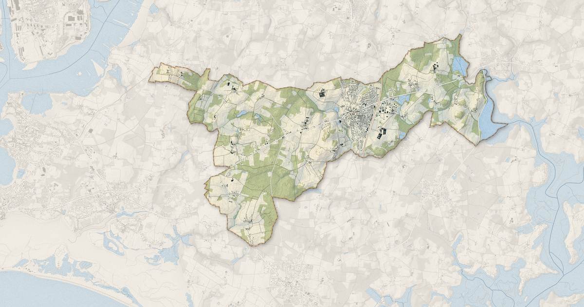 Portrait cartographique de Merlevenez : relief, eau, forêts, bâti et voies, calculés à partir des données de l'IGN