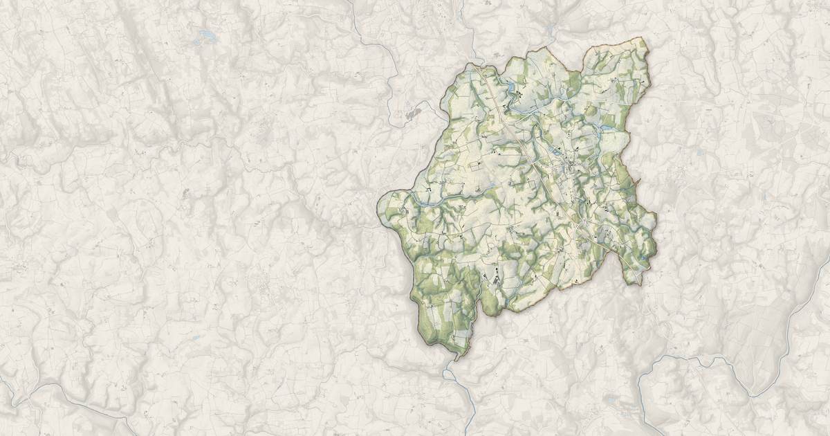 Portrait cartographique de Meslan : relief, eau, forêts, bâti et voies, calculés à partir des données de l'IGN
