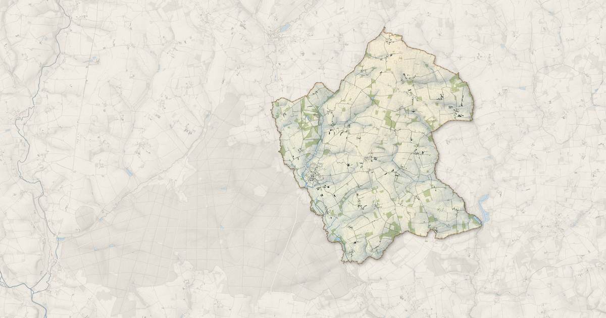 Portrait cartographique de Mohon : relief, eau, forêts, bâti et voies, calculés à partir des données de l'IGN