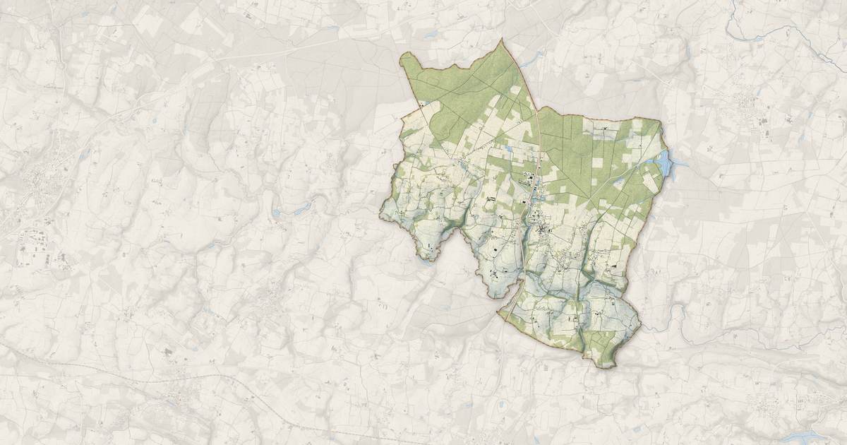 Portrait cartographique de Molac : relief, eau, forêts, bâti et voies, calculés à partir des données de l'IGN