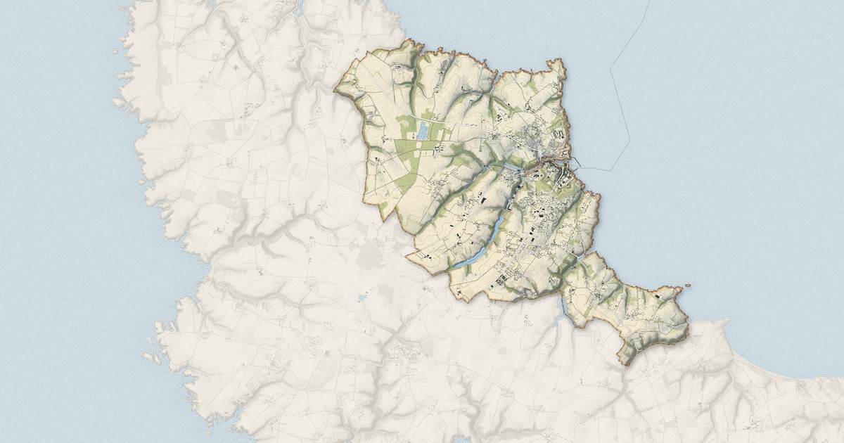 Portrait cartographique de Le Palais : relief, eau, forêts, bâti et voies, calculés à partir des données de l'IGN
