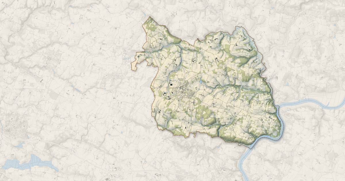 Portrait cartographique de Péaule : relief, eau, forêts, bâti et voies, calculés à partir des données de l'IGN