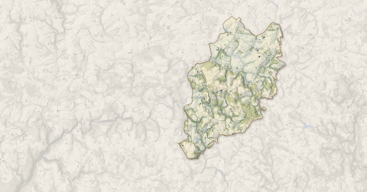 Portrait cartographique de Persquen : relief, eau, forêts, bâti et voies, calculés à partir des données de l'IGN