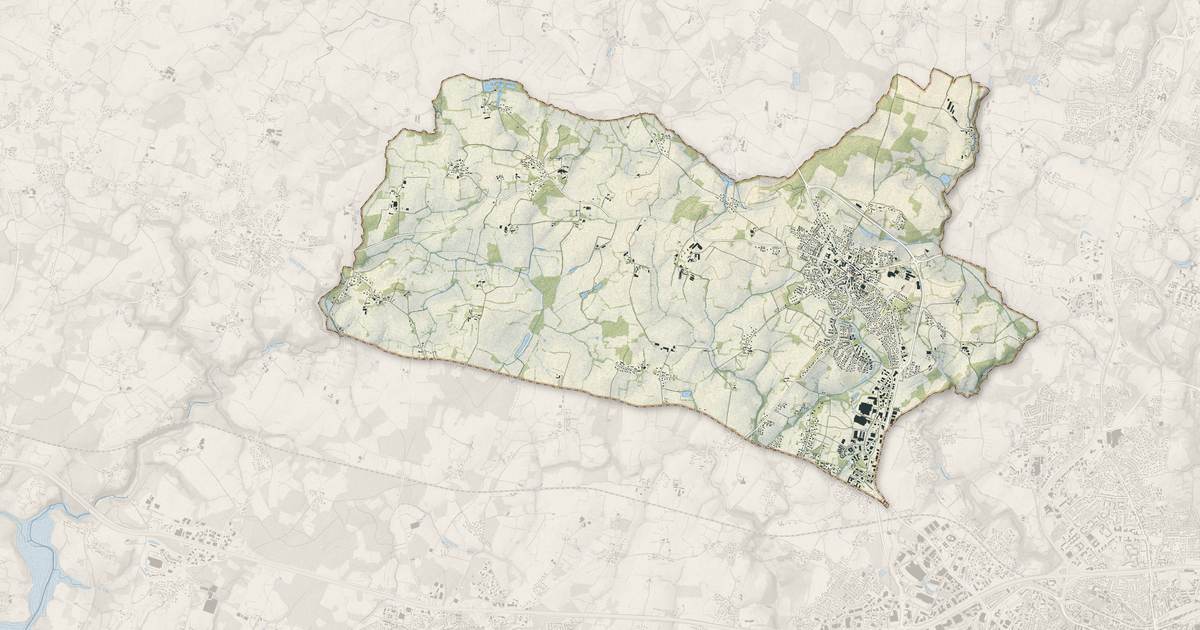 Portrait cartographique de Plescop : relief, eau, forêts, bâti et voies, calculés à partir des données de l'IGN