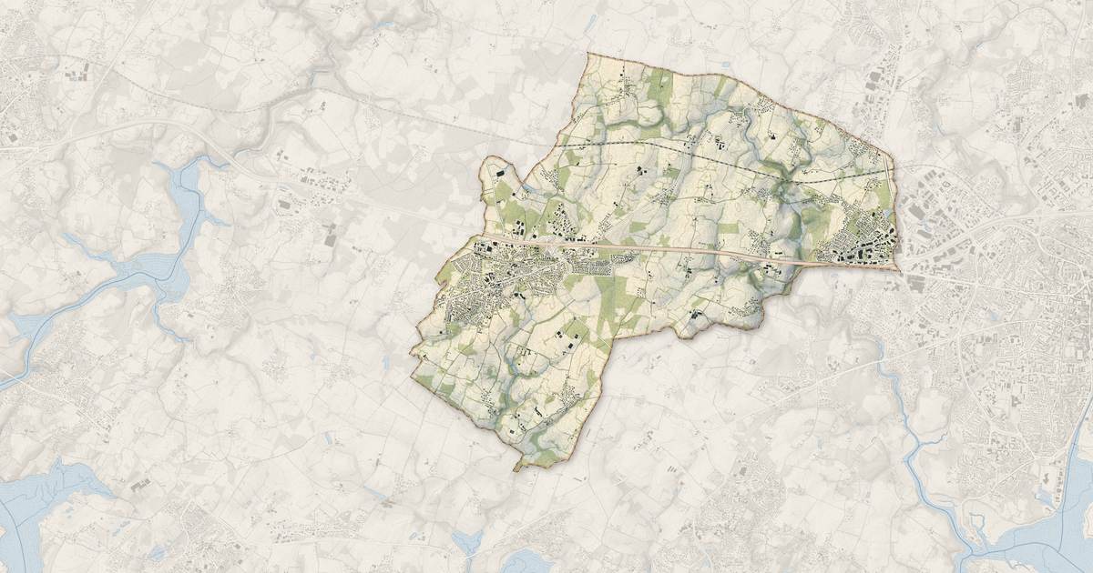 Portrait cartographique de Ploeren : relief, eau, forêts, bâti et voies, calculés à partir des données de l'IGN