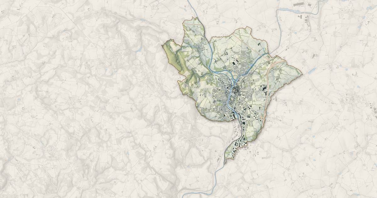 Portrait cartographique de Pontivy : relief, eau, forêts, bâti et voies, calculés à partir des données de l'IGN