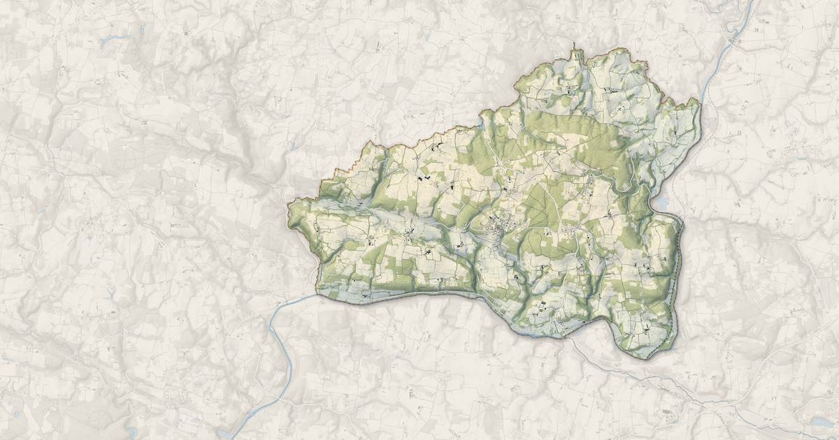 Portrait cartographique de Quistinic : relief, eau, forêts, bâti et voies, calculés à partir des données de l'IGN