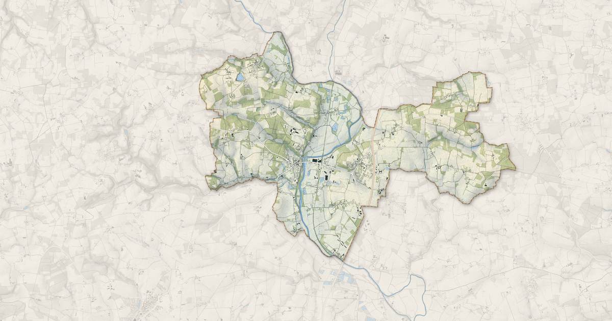 Portrait cartographique de Val d'Oust : relief, eau, forêts, bâti et voies, calculés à partir des données de l'IGN