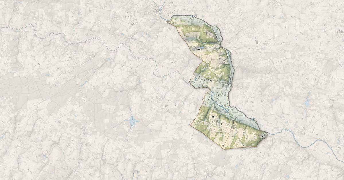 Portrait cartographique de Saint-Congard : relief, eau, forêts, bâti et voies, calculés à partir des données de l'IGN