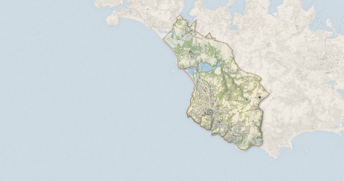 Portrait cartographique de Saint-Gildas-de-Rhuys : relief, eau, forêts, bâti et voies, calculés à partir des données de l'IGN