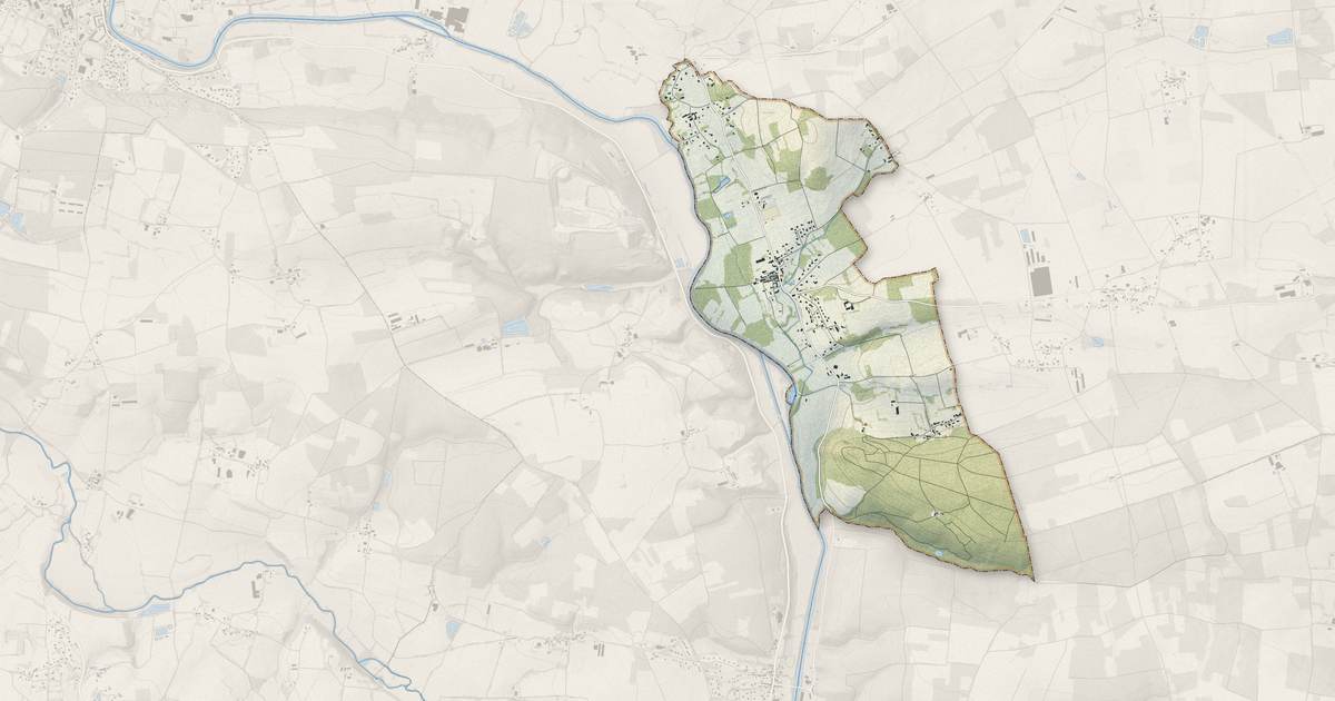 Portrait cartographique de Saint-Laurent-sur-Oust : relief, eau, forêts, bâti et voies, calculés à partir des données de l'IGN